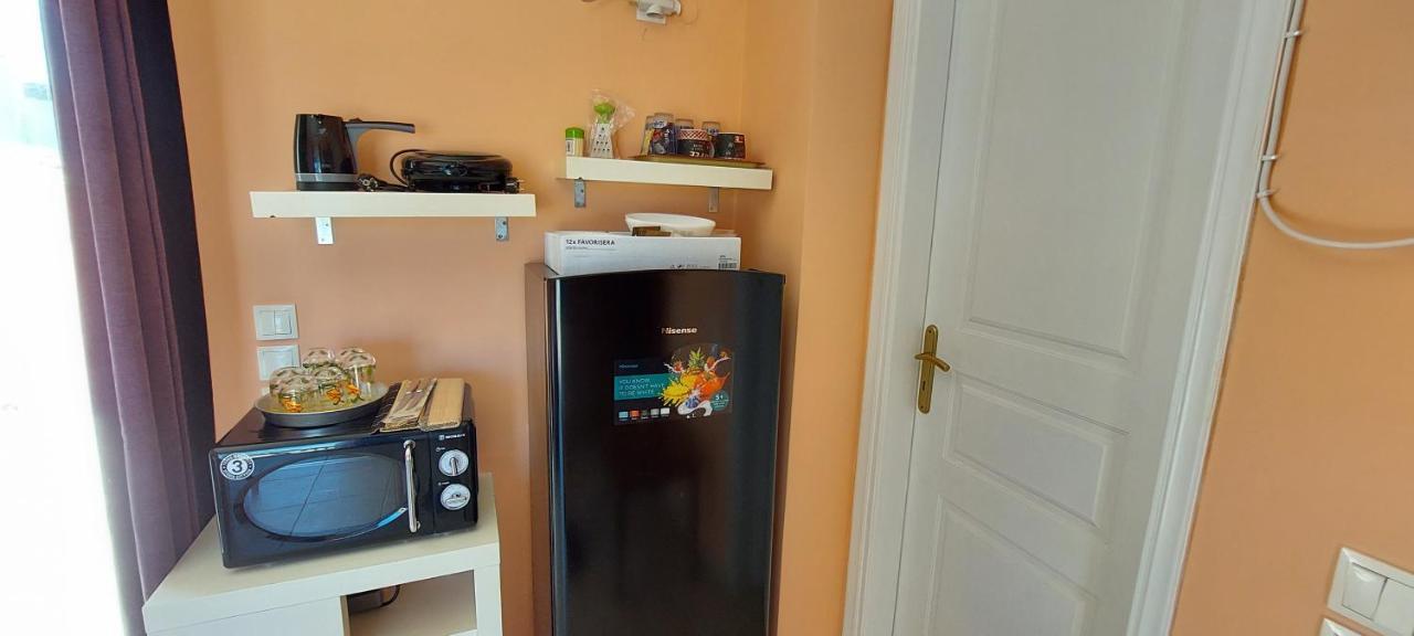 Anastacias Apartment อาร์เตมีดา ภายนอก รูปภาพ