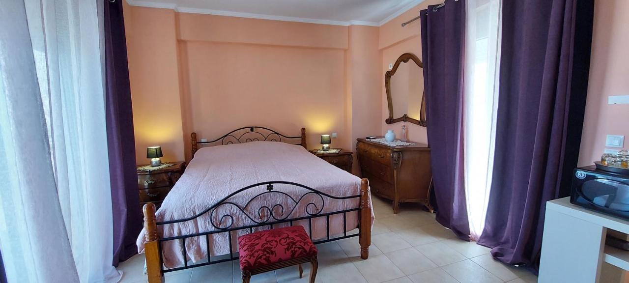 Anastacias Apartment อาร์เตมีดา ภายนอก รูปภาพ