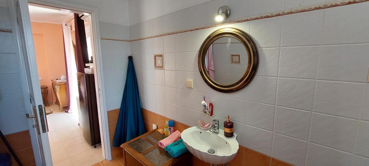 Anastacias Apartment อาร์เตมีดา ภายนอก รูปภาพ